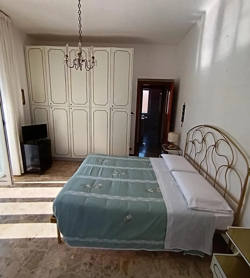 A Casa Di Gio Apartment Arma di Taggia 0*,  Italy